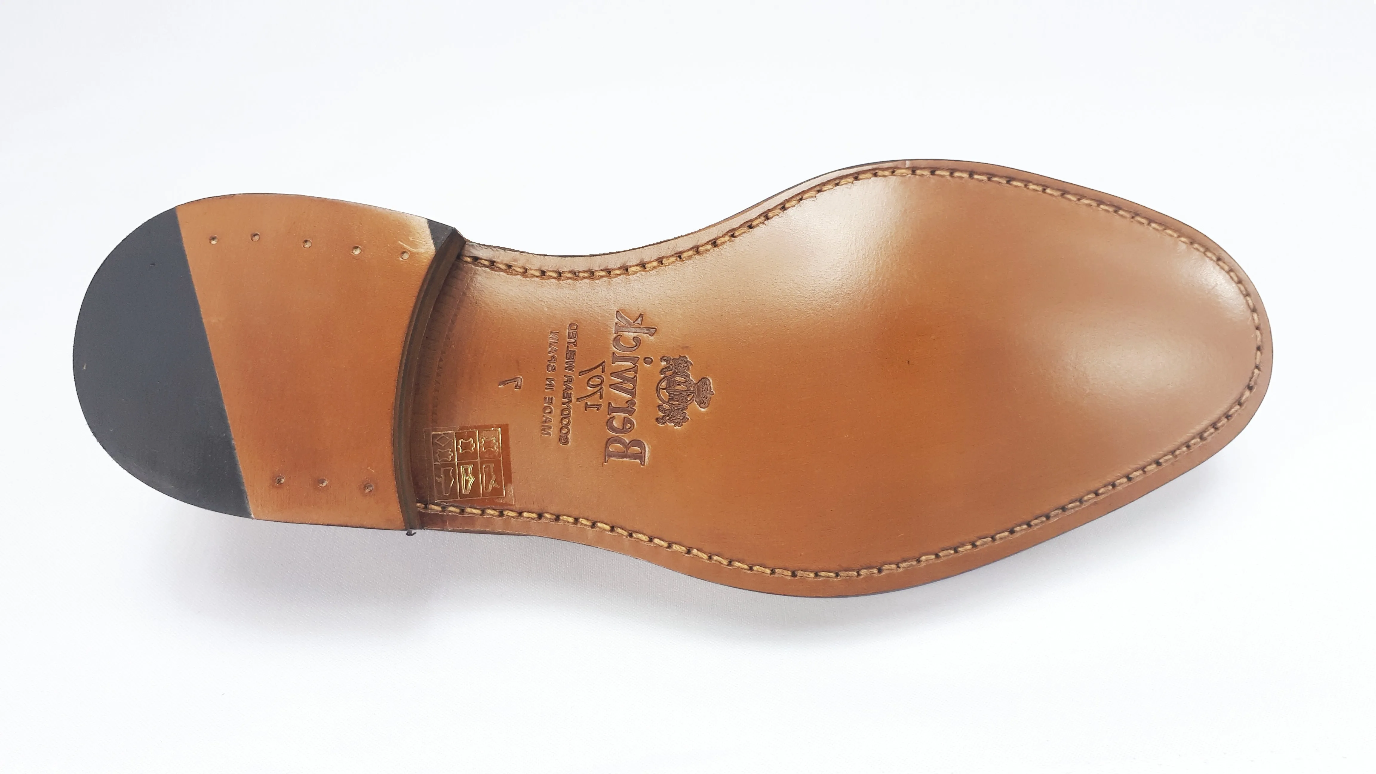 Berwick 2817 Brogue - Box Calf Negro