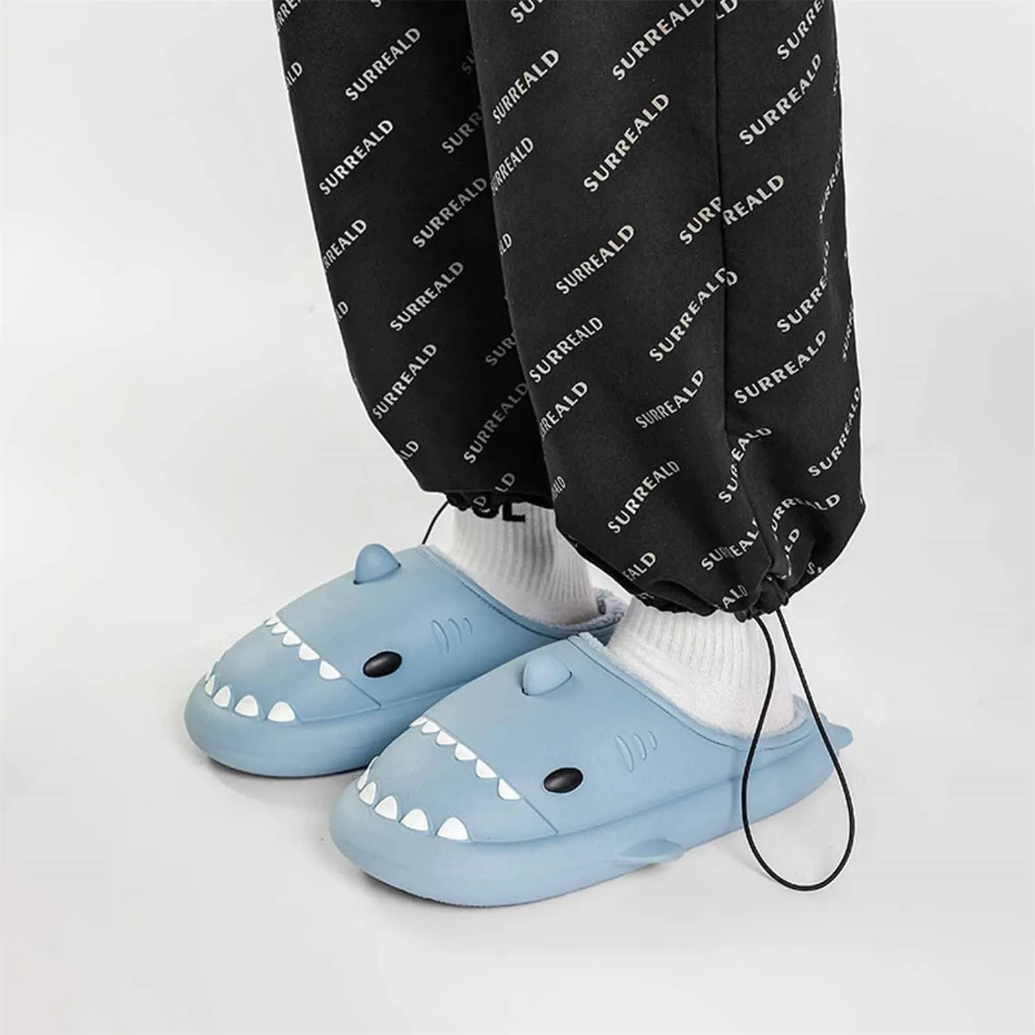 Shark Slides Winter Fluffy Plush Shark Slippers, Winter Cloud Slides Shark Slippers Adults Nonslip Fuzzy Slippers